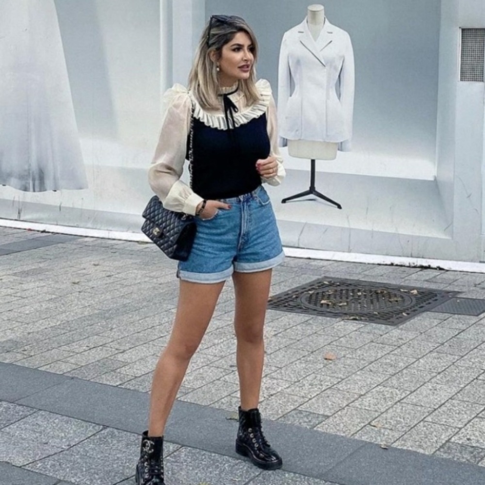 Zara Black & Cream Ruffle Collar Puff Sleeve Blouse